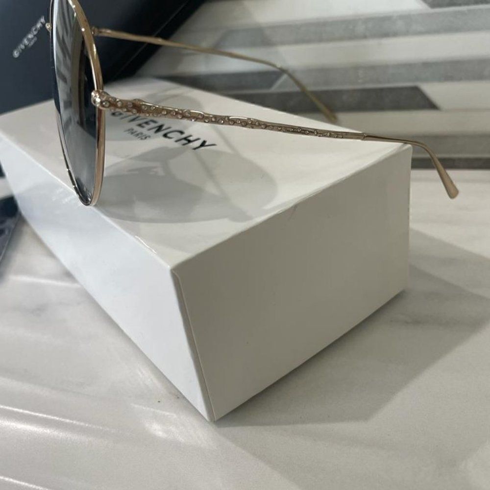 NIB Givenchy GV 7158/S Sunglasses - Picture 5 of 7